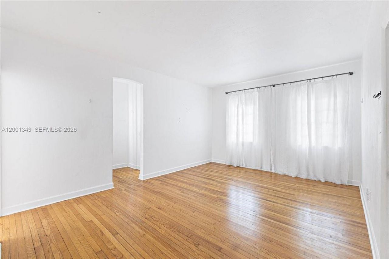 1561 Lenox Ave, Unit 4, Miami Beach, FL 33139 Photo