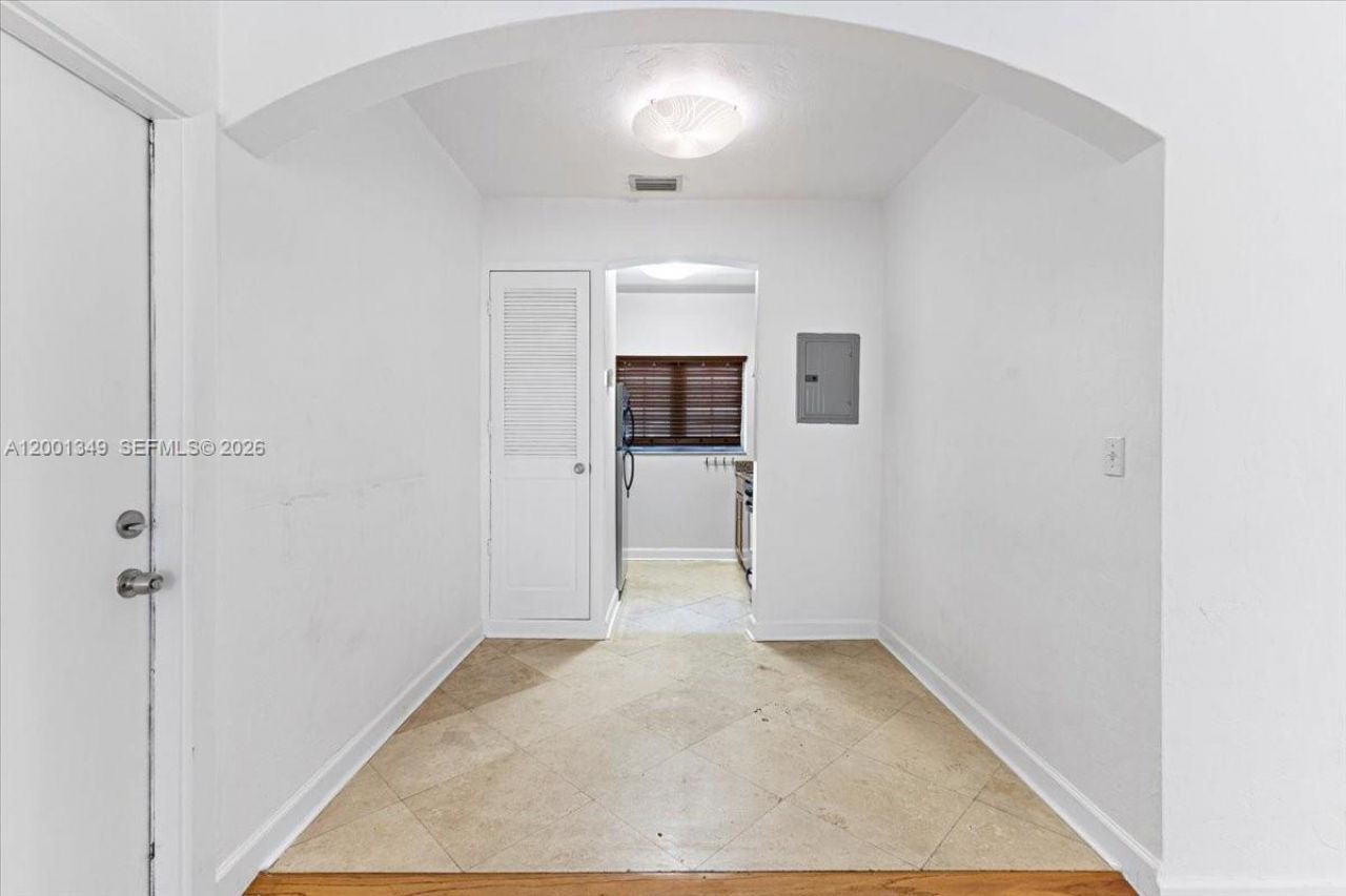 1561 Lenox Ave, Unit 4, Miami Beach, FL 33139 Photo