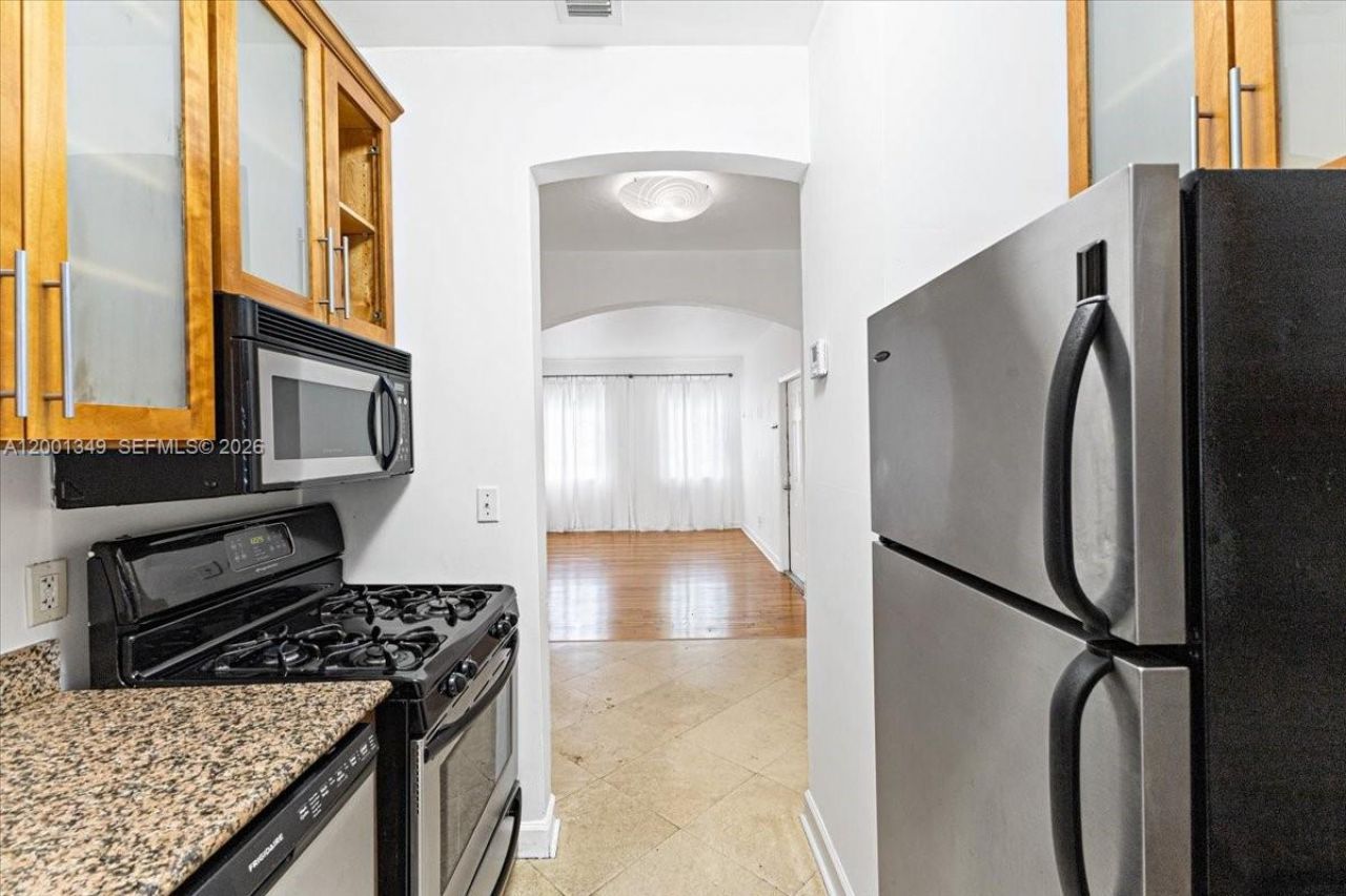 1561 Lenox Ave, Unit 4, Miami Beach, FL 33139 Photo