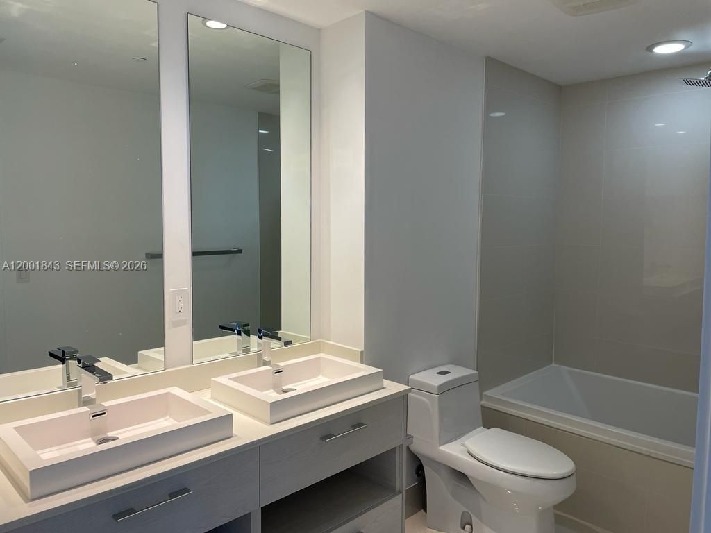 55 SW 9th St, Unit 3102, Miami, FL 33130 Photo