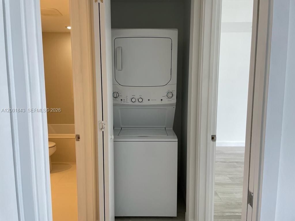 55 SW 9th St, Unit 3102, Miami, FL 33130 Photo