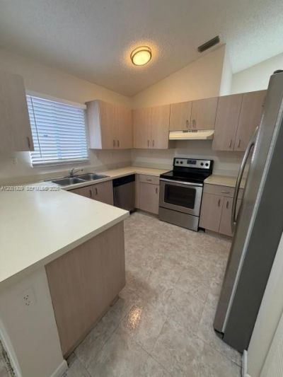1034 W Jasmine Ln, North Lauderdale, FL 33068 Photo