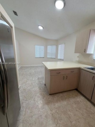 1034 W Jasmine Ln, North Lauderdale, FL 33068 Photo