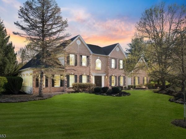 15 Montfort Dr, Montgomery, NJ 08502