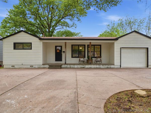 602 N Atlanta Street , Owasso, OK 74055