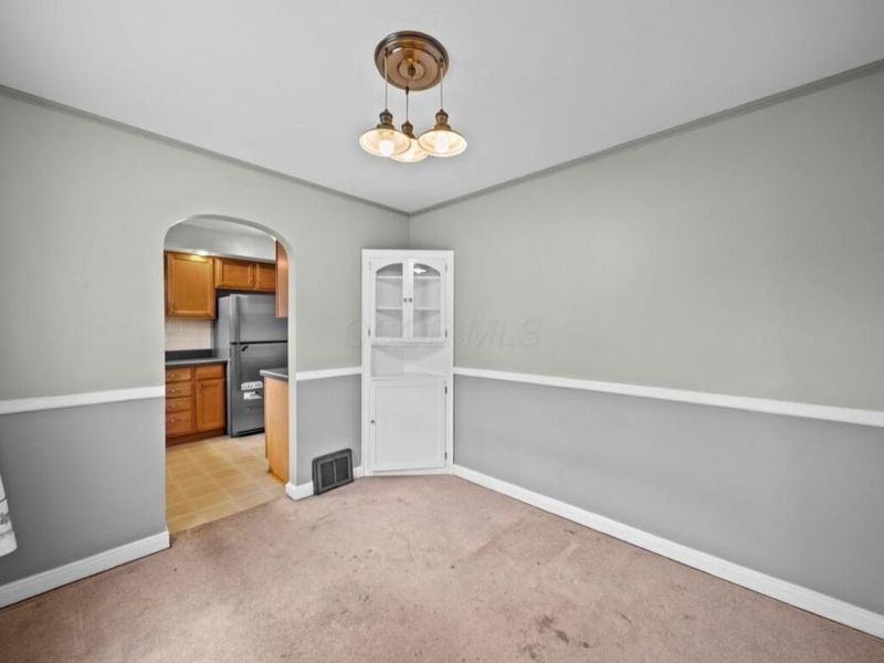 145 Demorest Road , Columbus, OH 43204 Photo 10