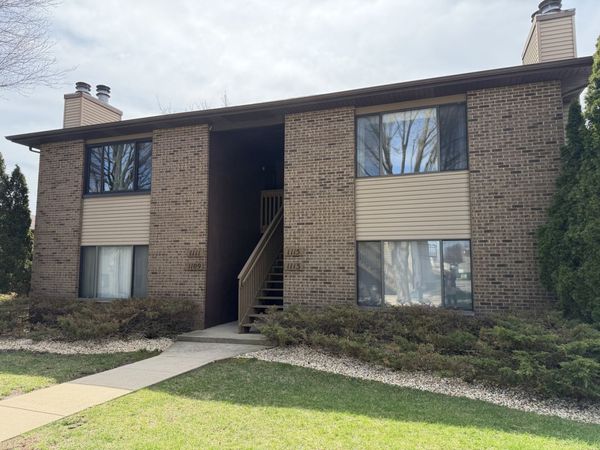 1109 Kane Street , Unit 1109, South Elgin, IL 60177