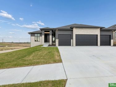 5602 N 198th Street , Elkhorn, NE 68022