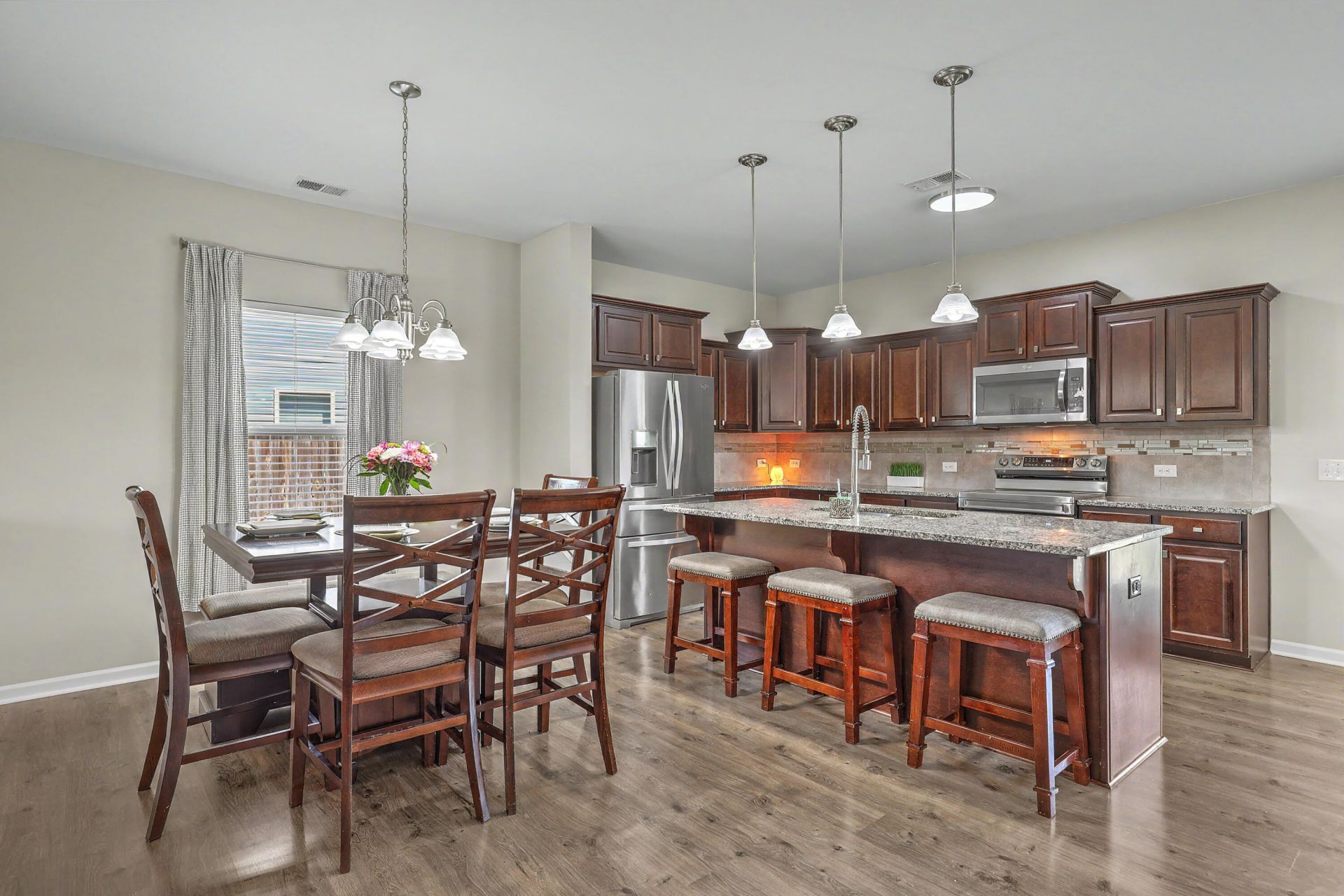 408 Thoroughbred Drive Photo 10