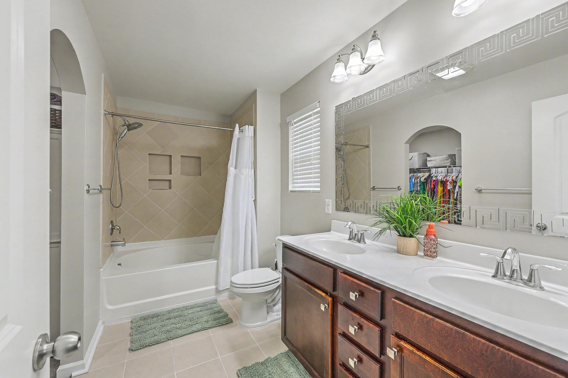 408 Thoroughbred Drive Photo 22