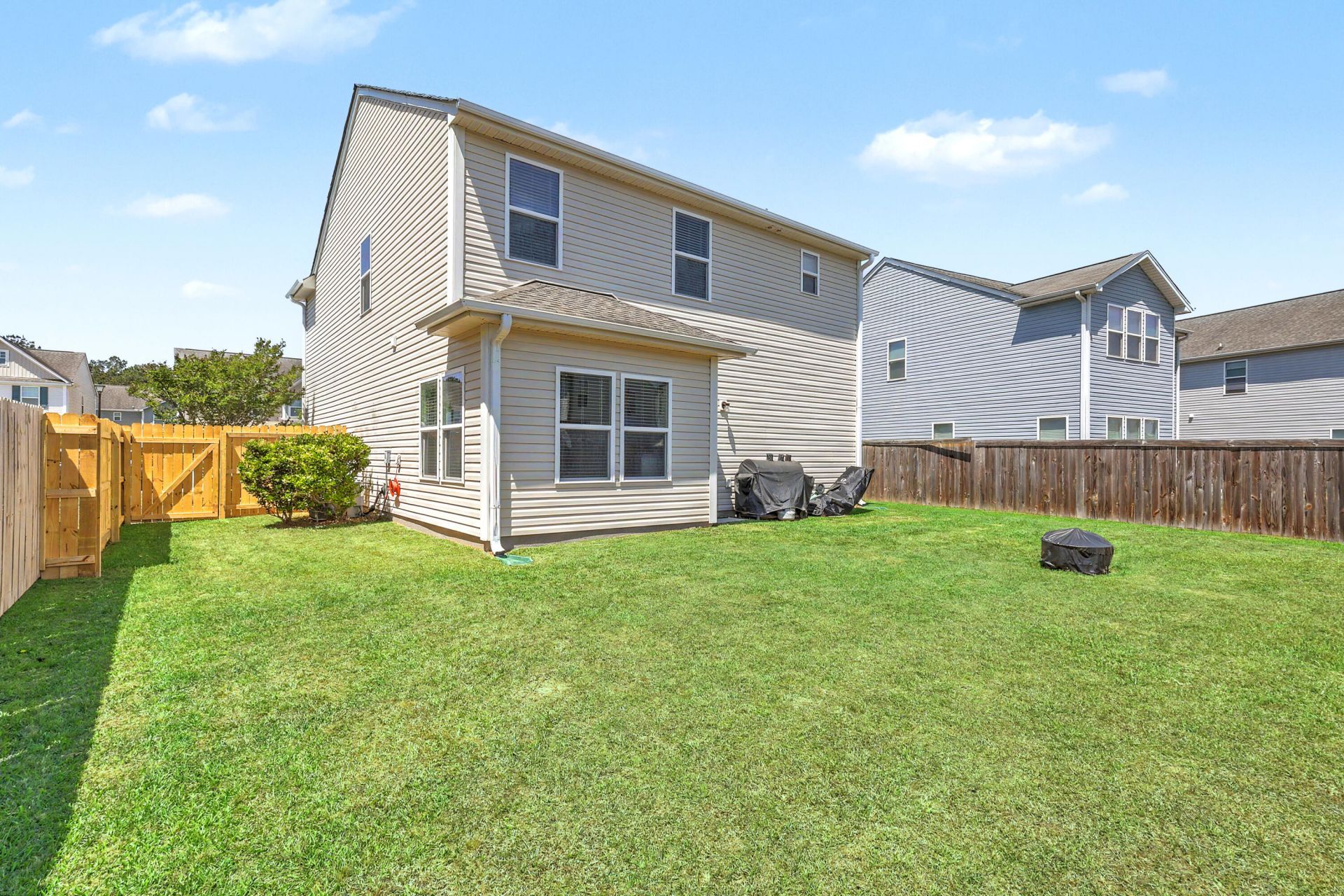 408 Thoroughbred Drive Photo 29