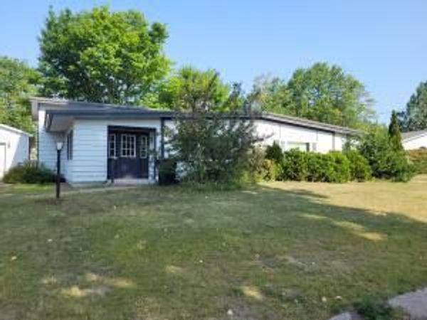 82 Wood Lake RD, Kincheloe, MI 49788