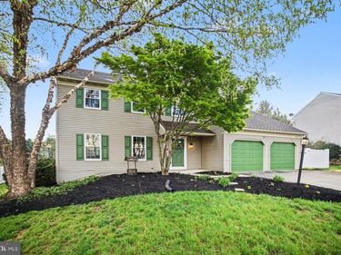 915 JADE AVENUE, LANCASTER, PA 17601