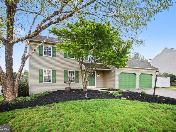 915 JADE AVENUE , LANCASTER, PA 17601