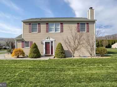 6000 JOHN CIRCLE , HARRISBURG, PA 17112