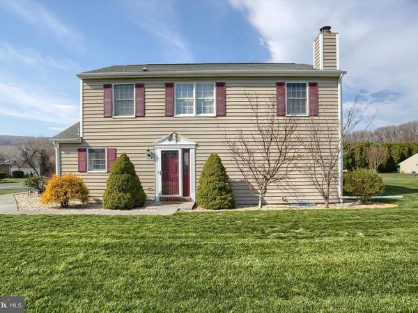 6000 JOHN CIRCLE , HARRISBURG, PA 17112