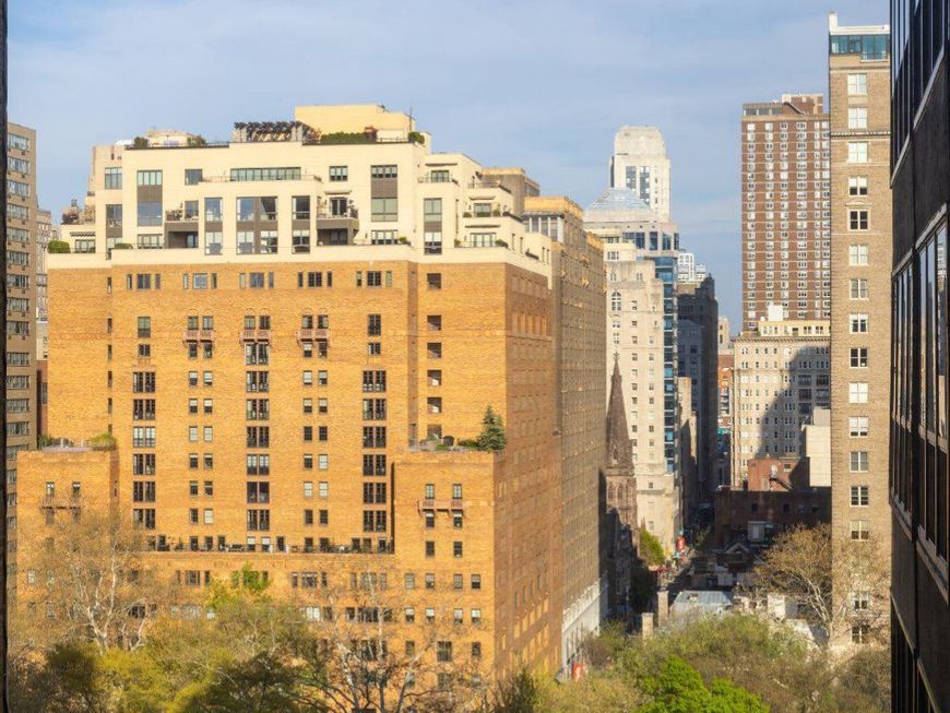224 30 W Rittenhouse Square, Unit 1704, Philadelphia, PA 19103 Main Photo