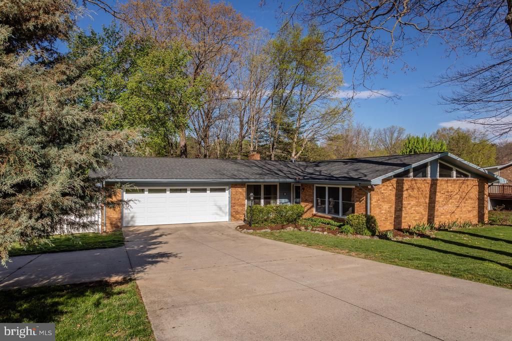 322 Erickson Avenue, Rockingham, VA 22801 Main Photo