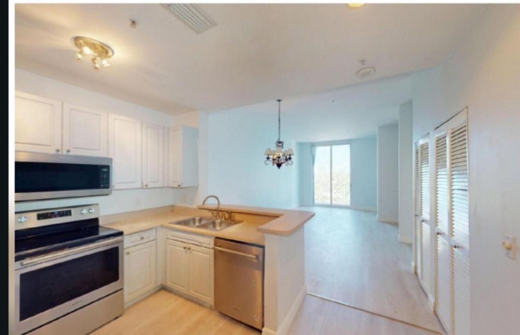 255 Evernia Street, Unit 304, West Palm Beach, FL 33401 Photo