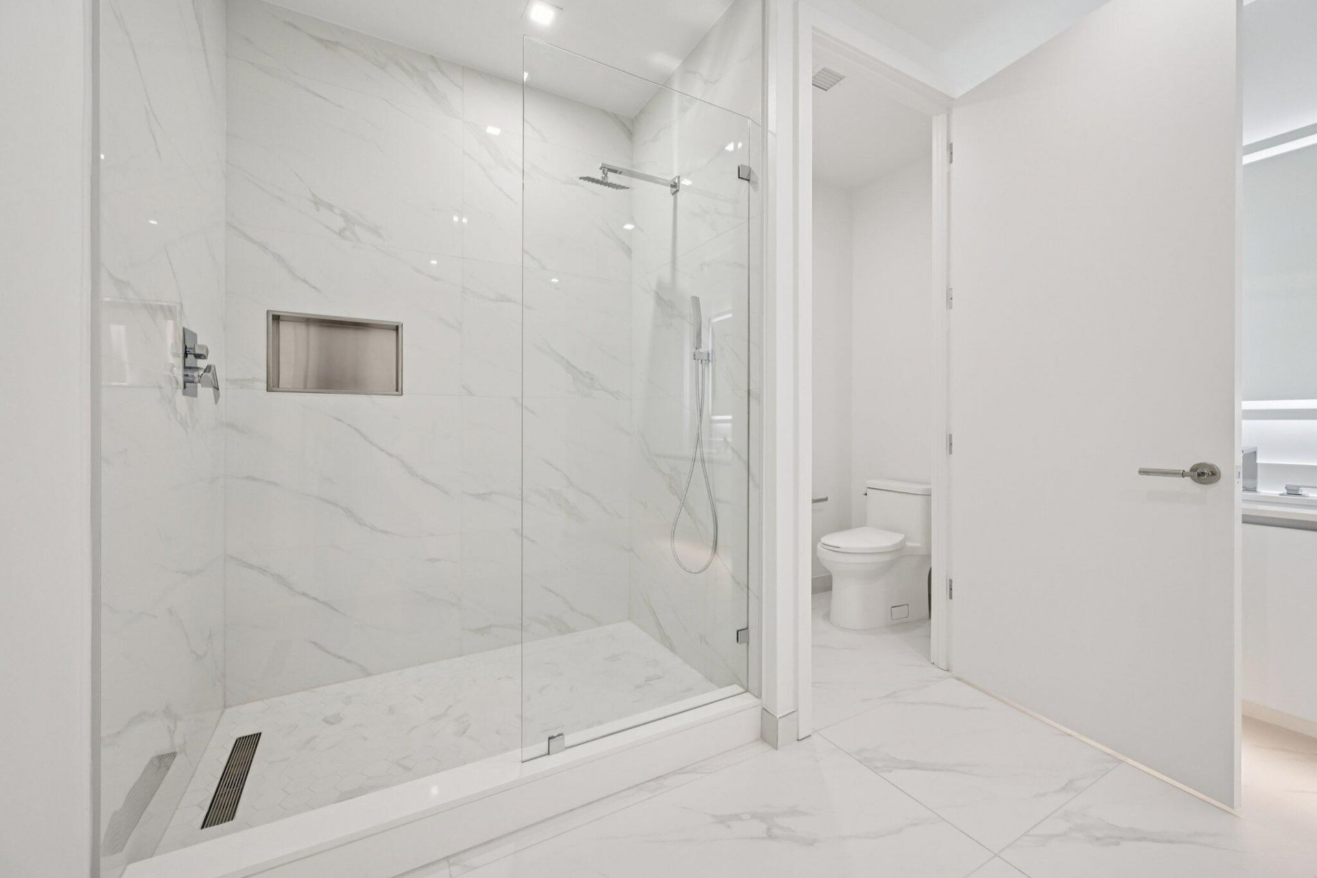 220 Lake Shore Drive, Unit 709, Lake Park, FL 33403 Photo