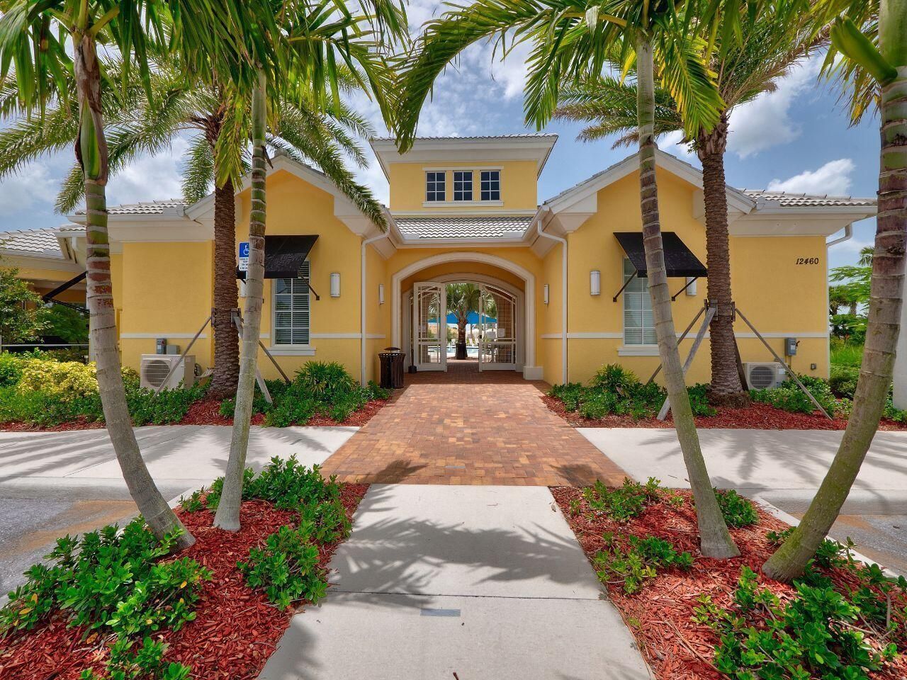 11277 SW Lake Park Drive, Port Saint Lucie, FL 34987 Photo