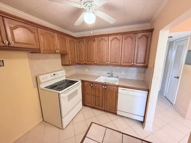 402 Markham S, Deerfield Beach, FL 33442 Main Photo