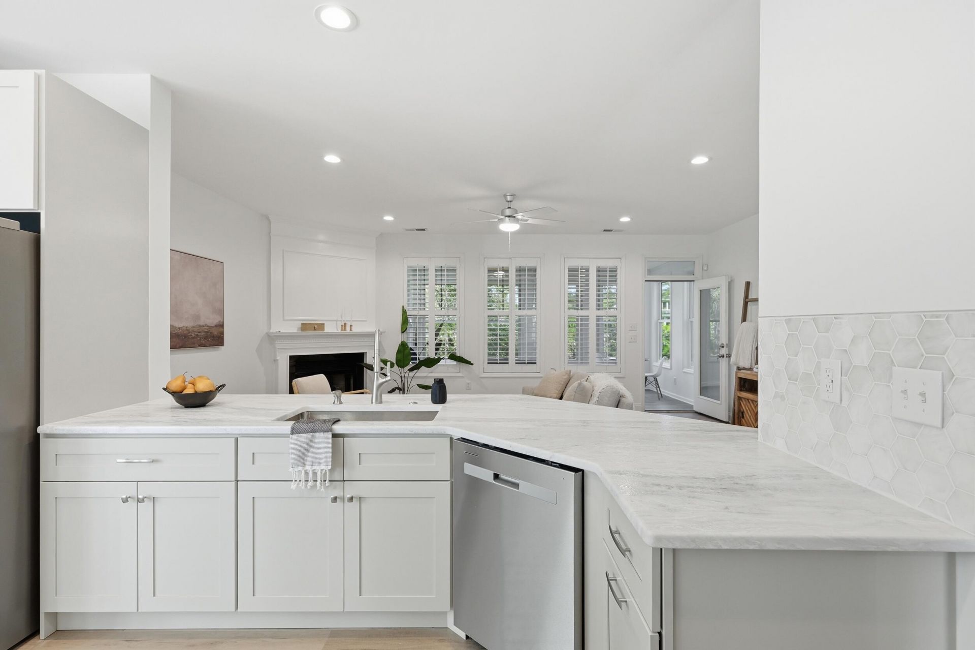 2267 N Marsh Drive Photo 9