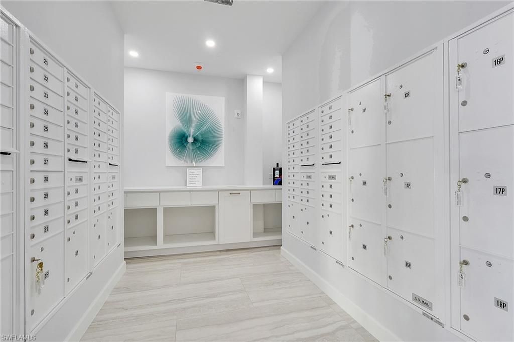 1 Bluebill Ave, Unit 709, Naples, FL 34108 Photo