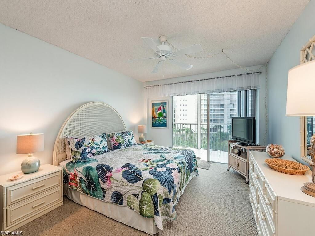 1 Bluebill Ave, Unit 709, Naples, FL 34108 Photo