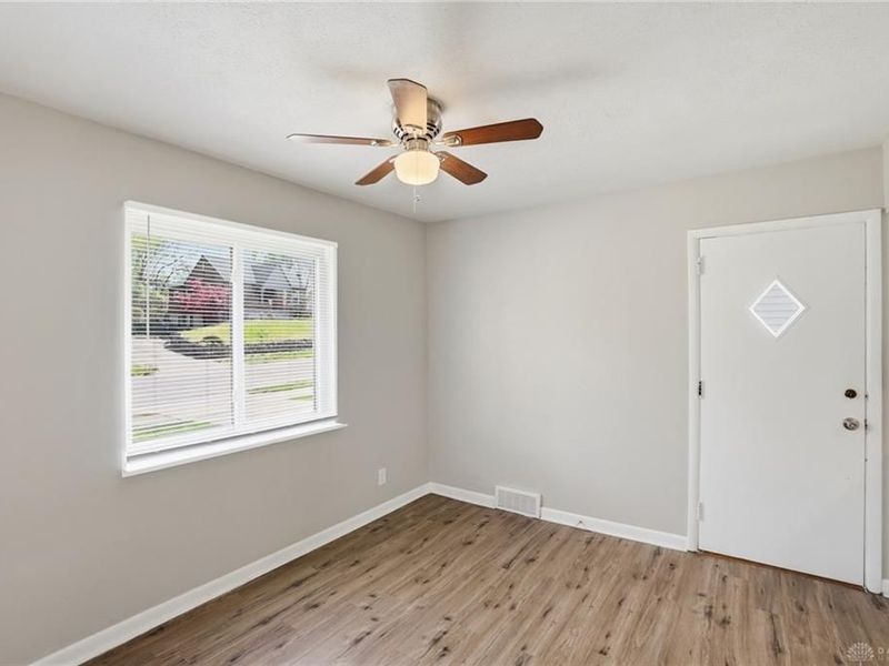 23 Murray Drive, Dayton, OH 45403 Photo 9