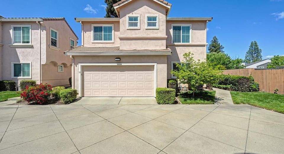 11 Venezia Ct, Sacramento, CA 95831 Photo