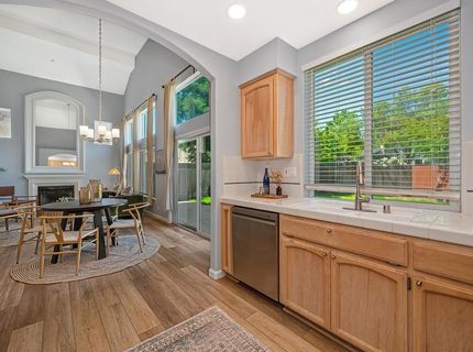 11 Venezia Ct, Sacramento, CA 95831 Photo