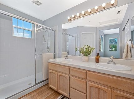 11 Venezia Ct, Sacramento, CA 95831 Photo