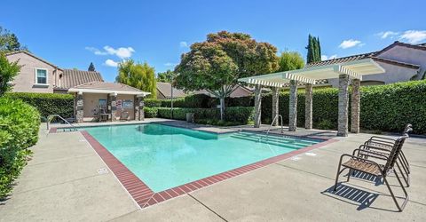 11 Venezia Ct, Sacramento, CA 95831 Photo