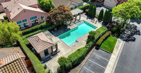 11 Venezia Ct, Sacramento, CA 95831 Photo