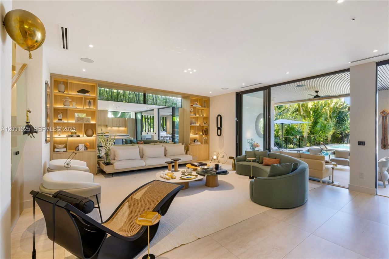 707 NE 77th St, Unit n/a, Miami, FL 33138 Photo