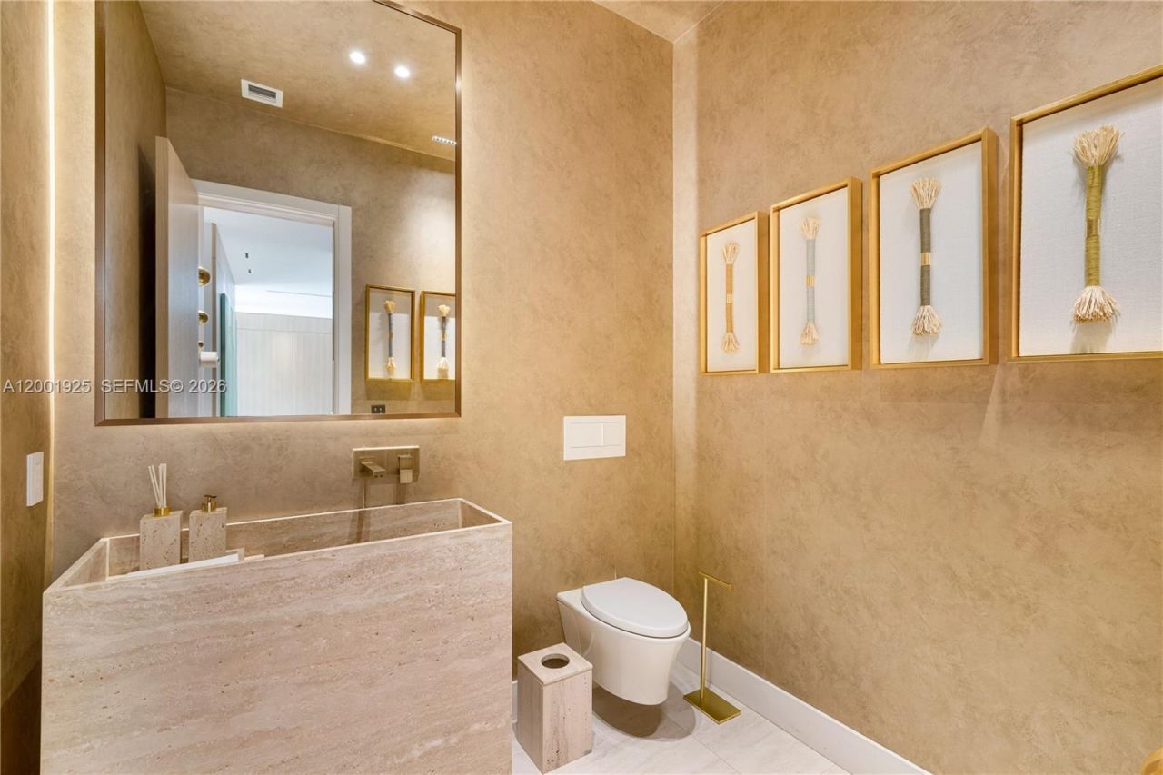 707 NE 77th St, Unit n/a, Miami, FL 33138 Photo