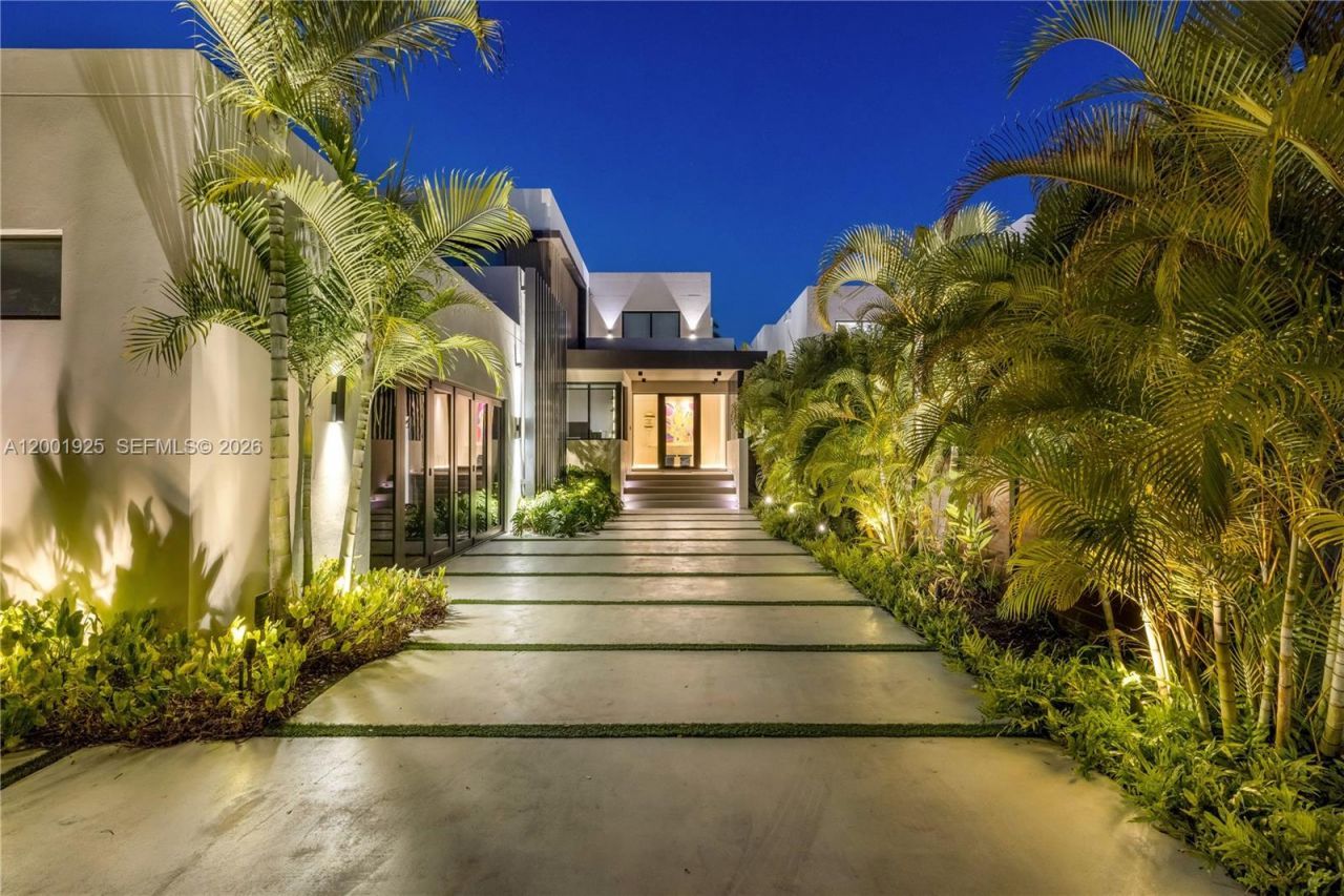 707 NE 77th St, Unit n/a, Miami, FL 33138 Photo