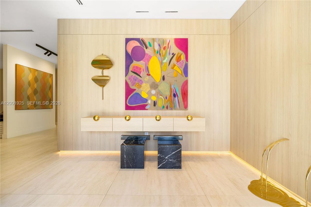 707 NE 77th St, Unit n/a, Miami, FL 33138 Photo