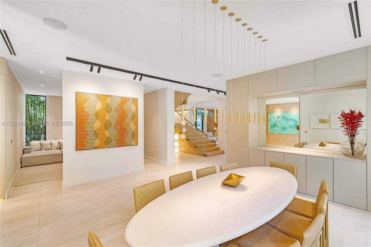 707 NE 77th St, Unit n/a, Miami, FL 33138 Photo