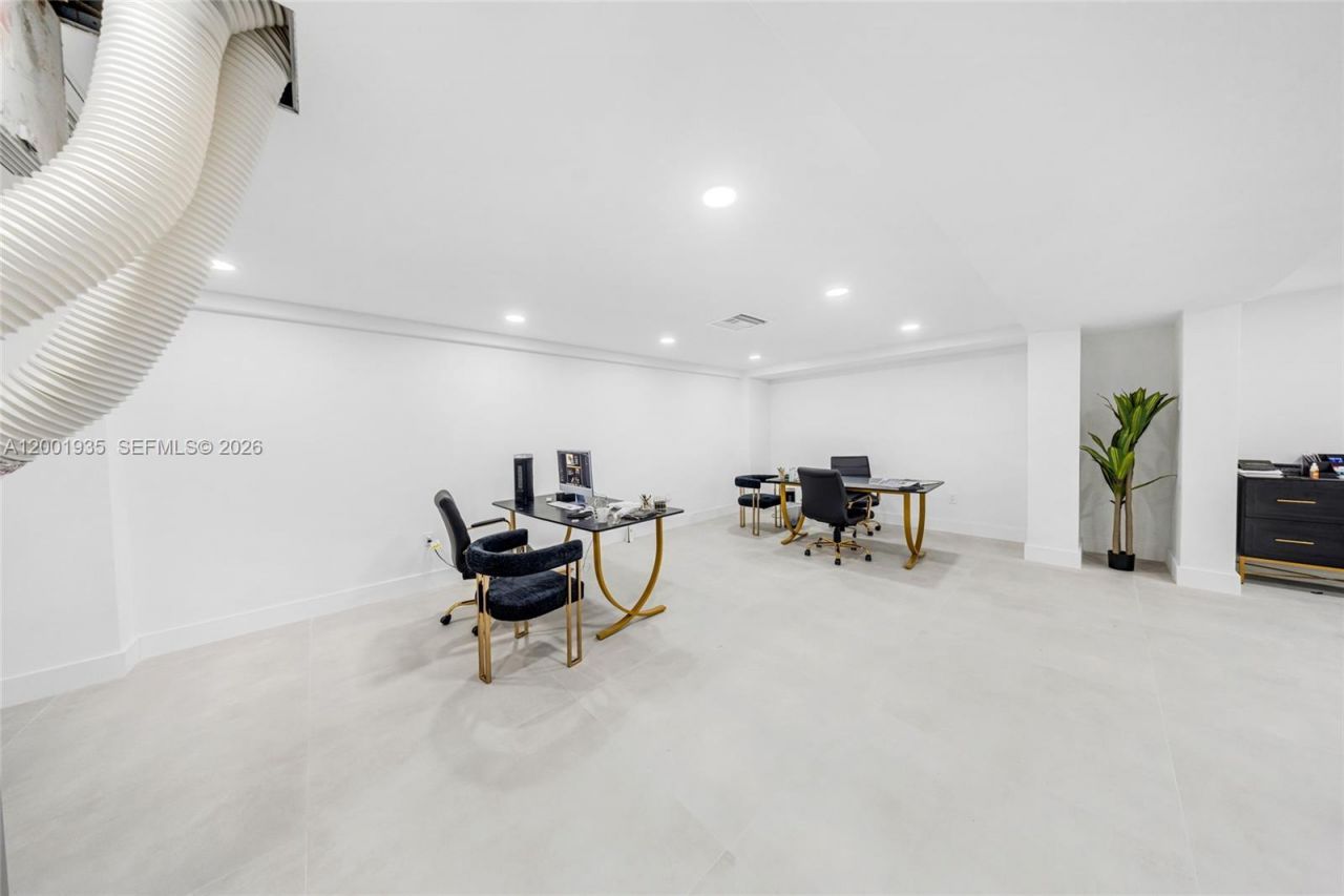 5401 Collins Ave, Unit CU-9, Miami Beach, FL 33140 Photo