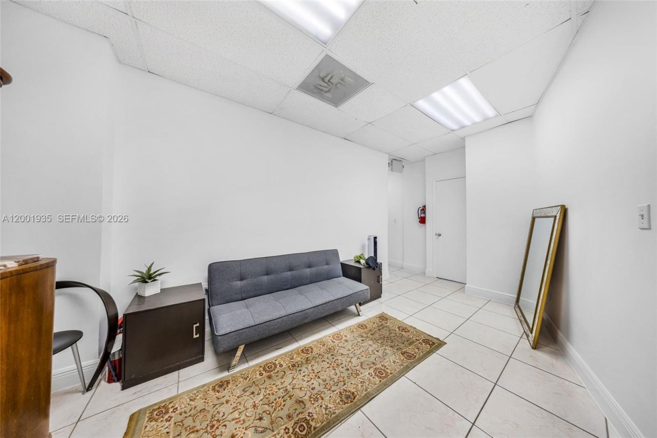 5401 Collins Ave, Unit CU-9, Miami Beach, FL 33140 Photo