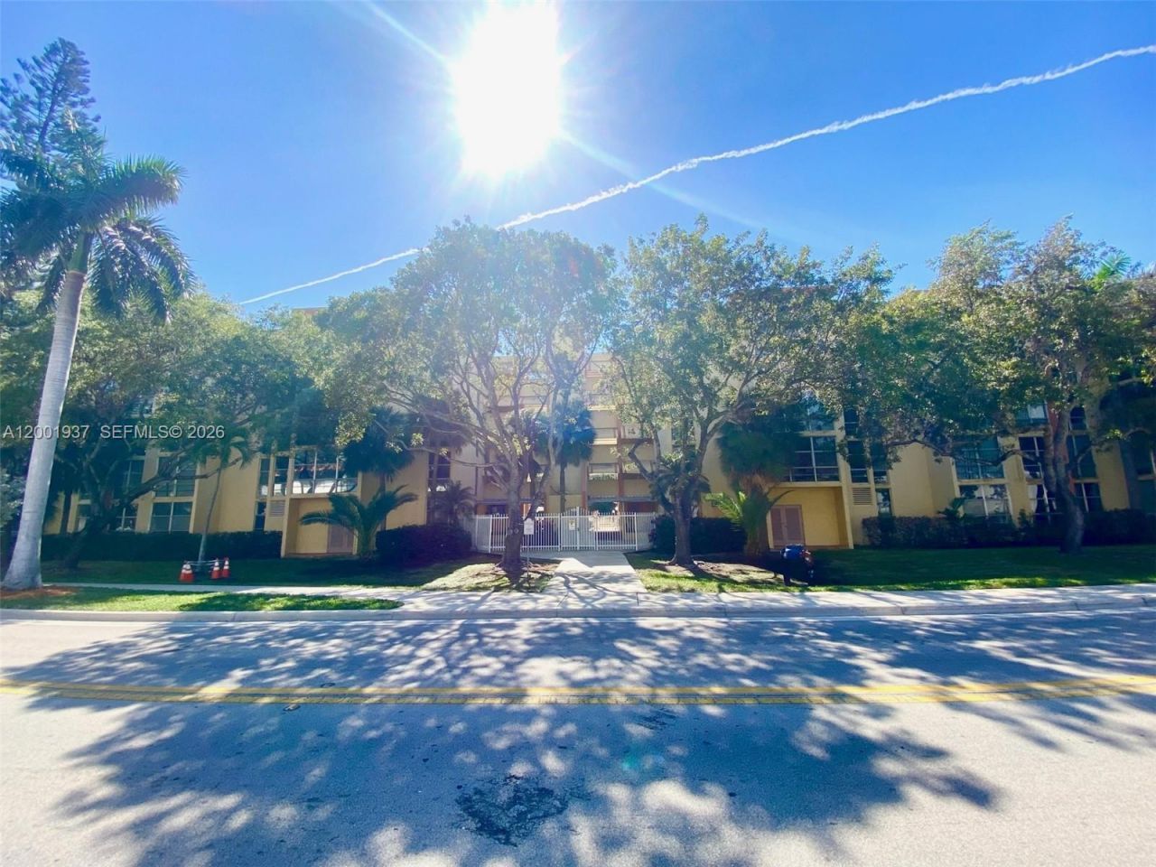 210 172nd St, Unit 226, Sunny Isles Beach, FL 33160 Photo