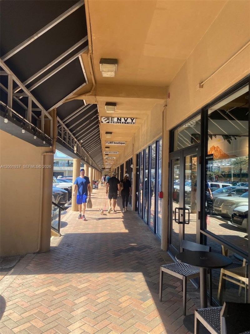 210 172nd St, Unit 226, Sunny Isles Beach, FL 33160 Photo