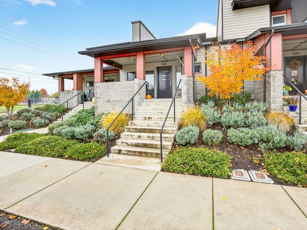 1084 E Main Street, Ashland, OR 97520