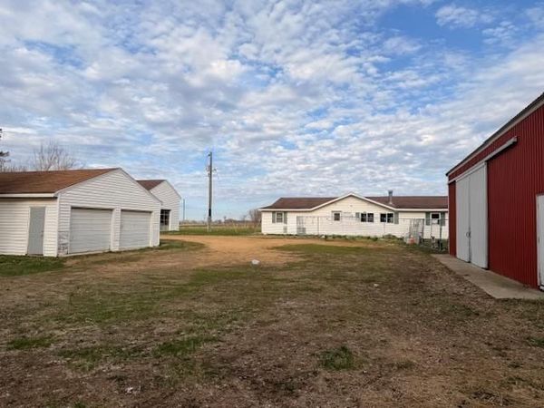 58569 Kirkwood Road, Mankato, MN 56001