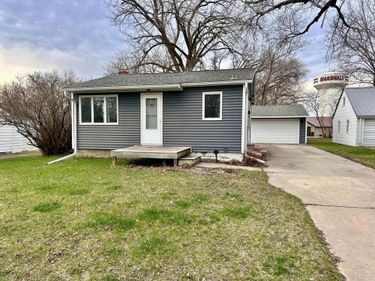 805 N 5th Street, Marshall, MN 56258