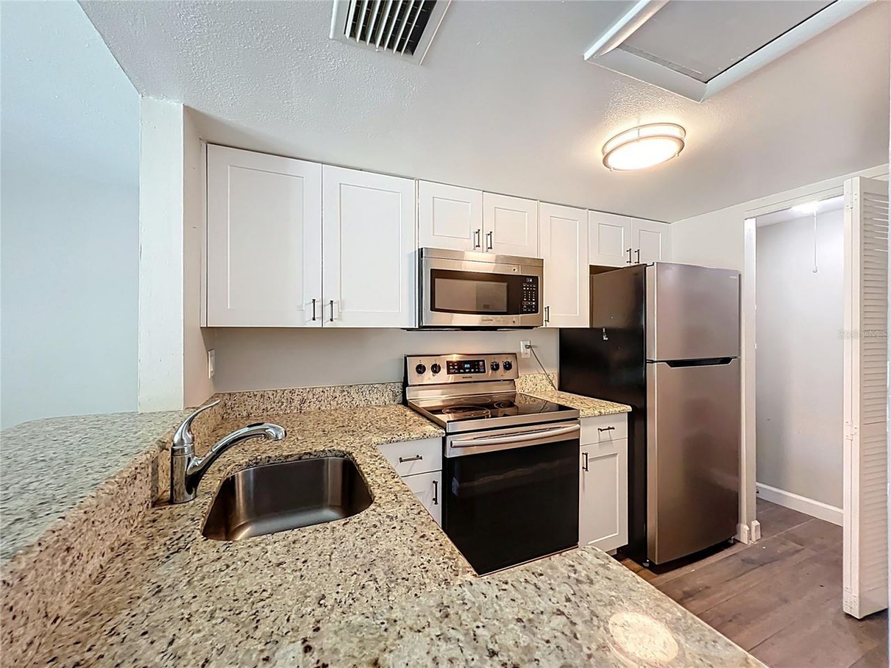 590 Orange Drive, Unit 136, Altamonte Springs, FL 32701 Photo