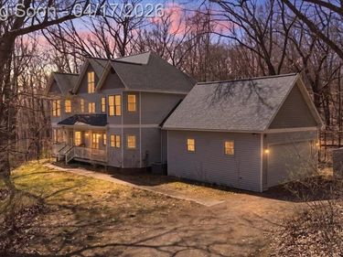 2222 S Hickory Ridge Trail, Milford Twp, MI 48380