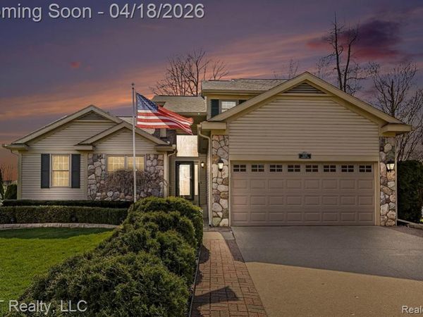 2385 Lorraina Lane, Hartland Twp, MI 48353